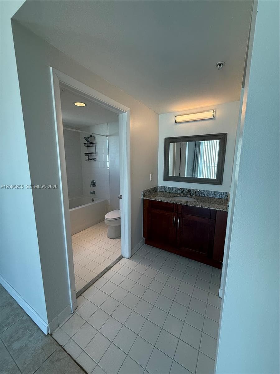 DOWNTOWN DADELAND CONDO N · #C301 in Miami - Photo 10