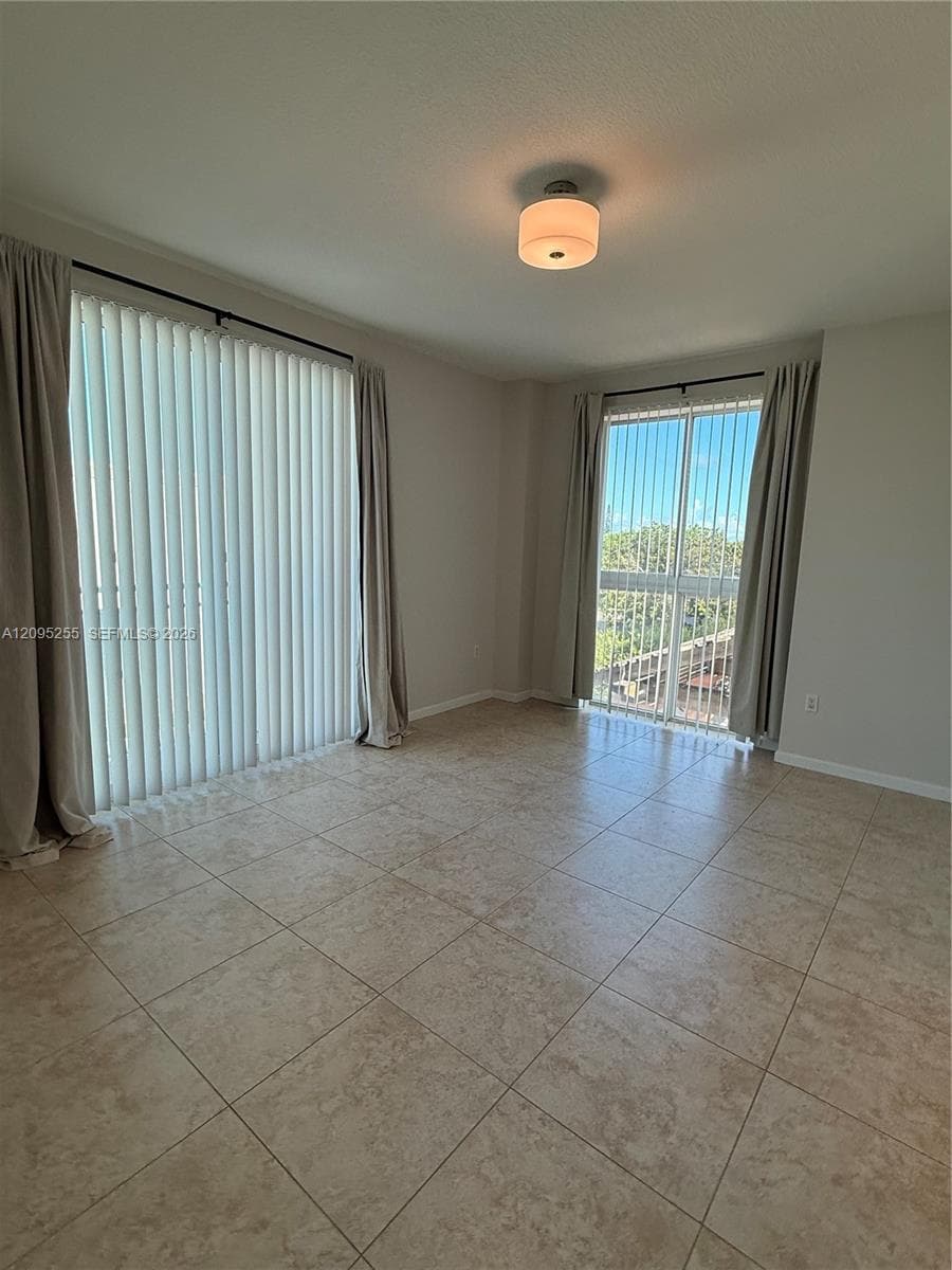 DOWNTOWN DADELAND CONDO N · #C301 in Miami - Photo 8