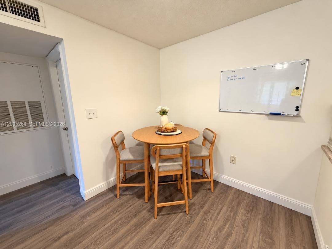 BISCAYNE BEACH CLUB CONDO · #6210 in Miami - Photo 3