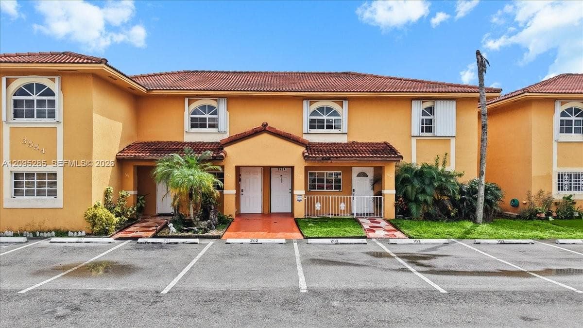 EL PRADO XV CONDO · #202 in Hialeah - Photo 3