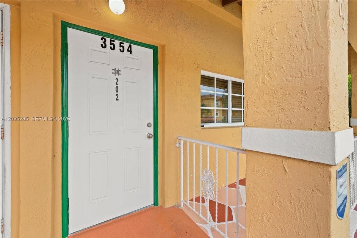 EL PRADO XV CONDO · #202 in Hialeah - Photo 5
