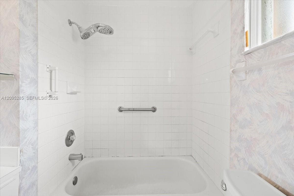 EL PRADO XV CONDO · #202 in Hialeah - Photo 19