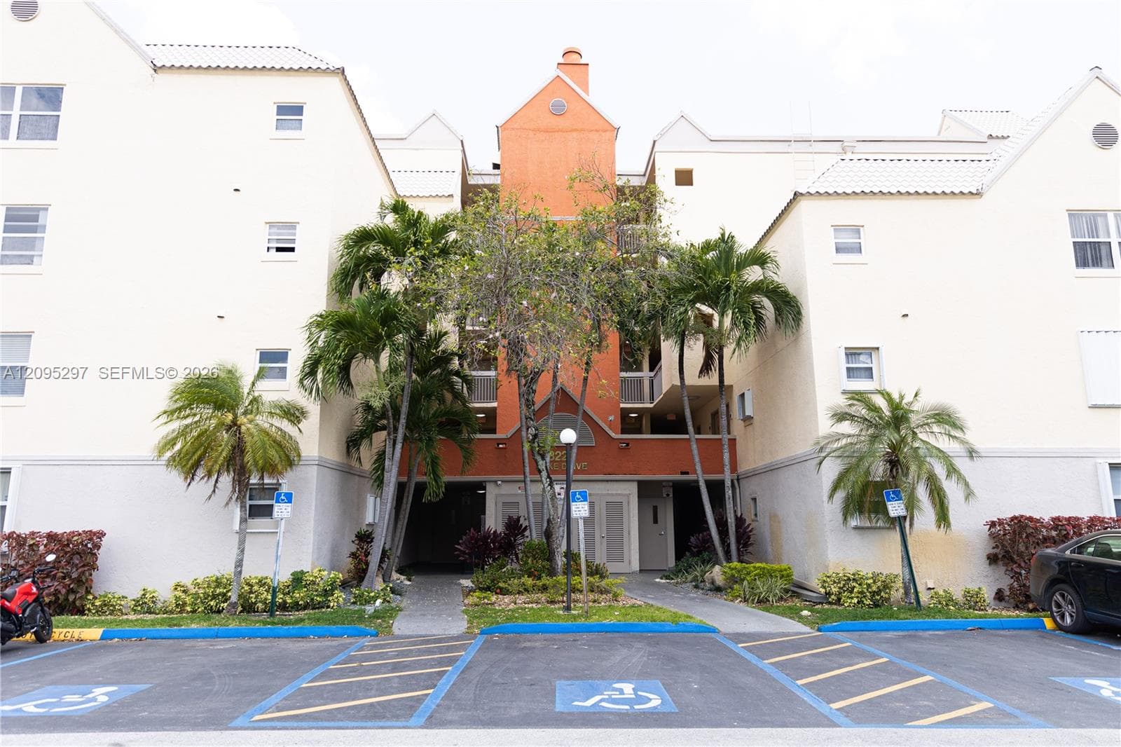 LAS VISTAS AT DORAL · #203 in Doral - Photo 1