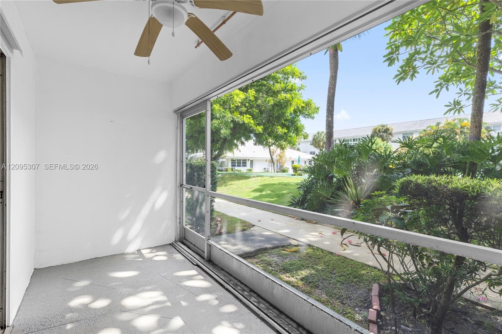 LIGHTHOUSE POINT GARDENS · #W112 in Lighthouse Point - Photo 31