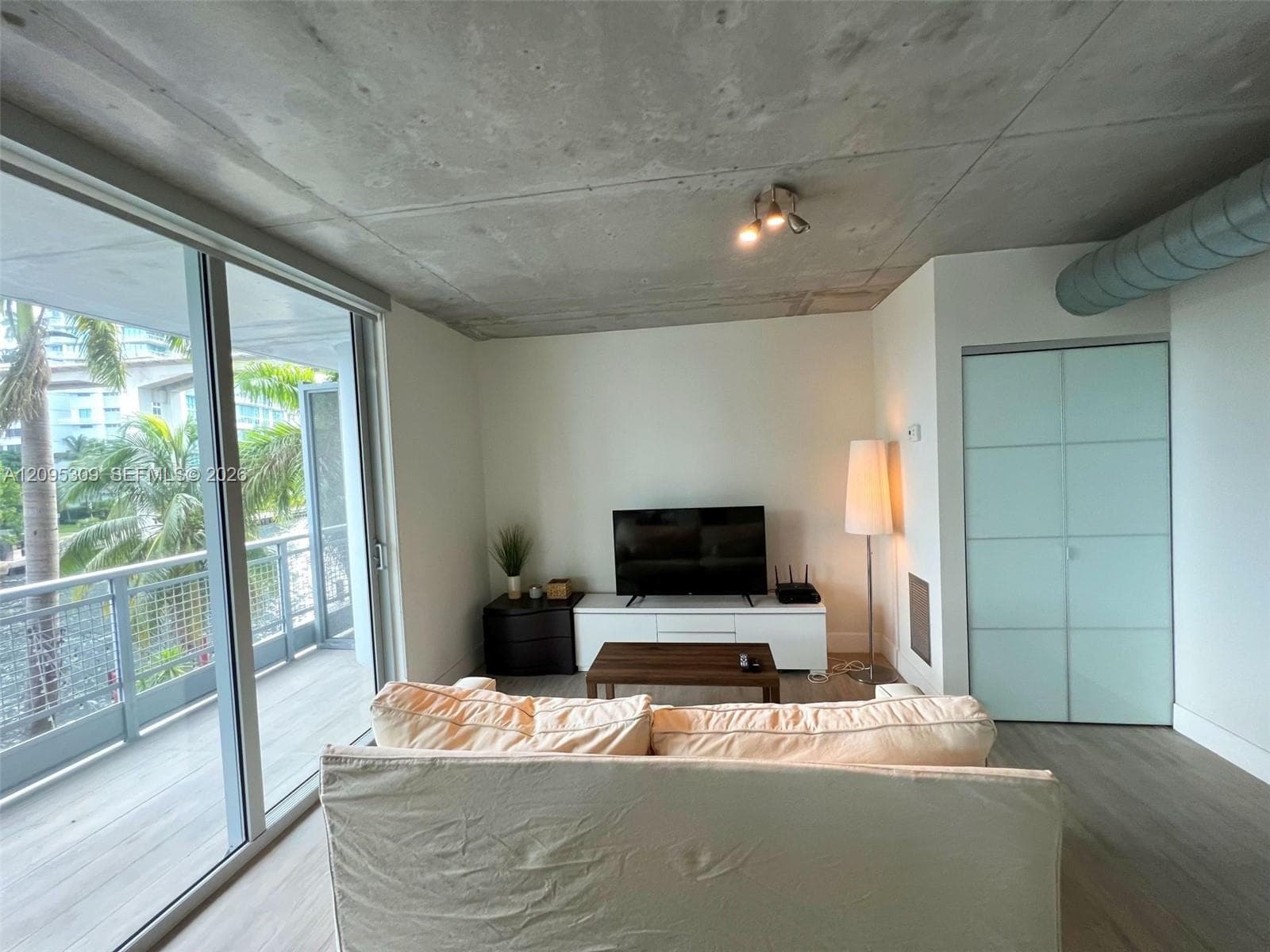 NEO VERTIKA CONDO · #305 in Miami - Photo 4