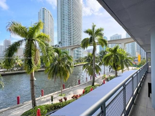 NEO VERTIKA CONDO · #305 in Miami - Photo 25