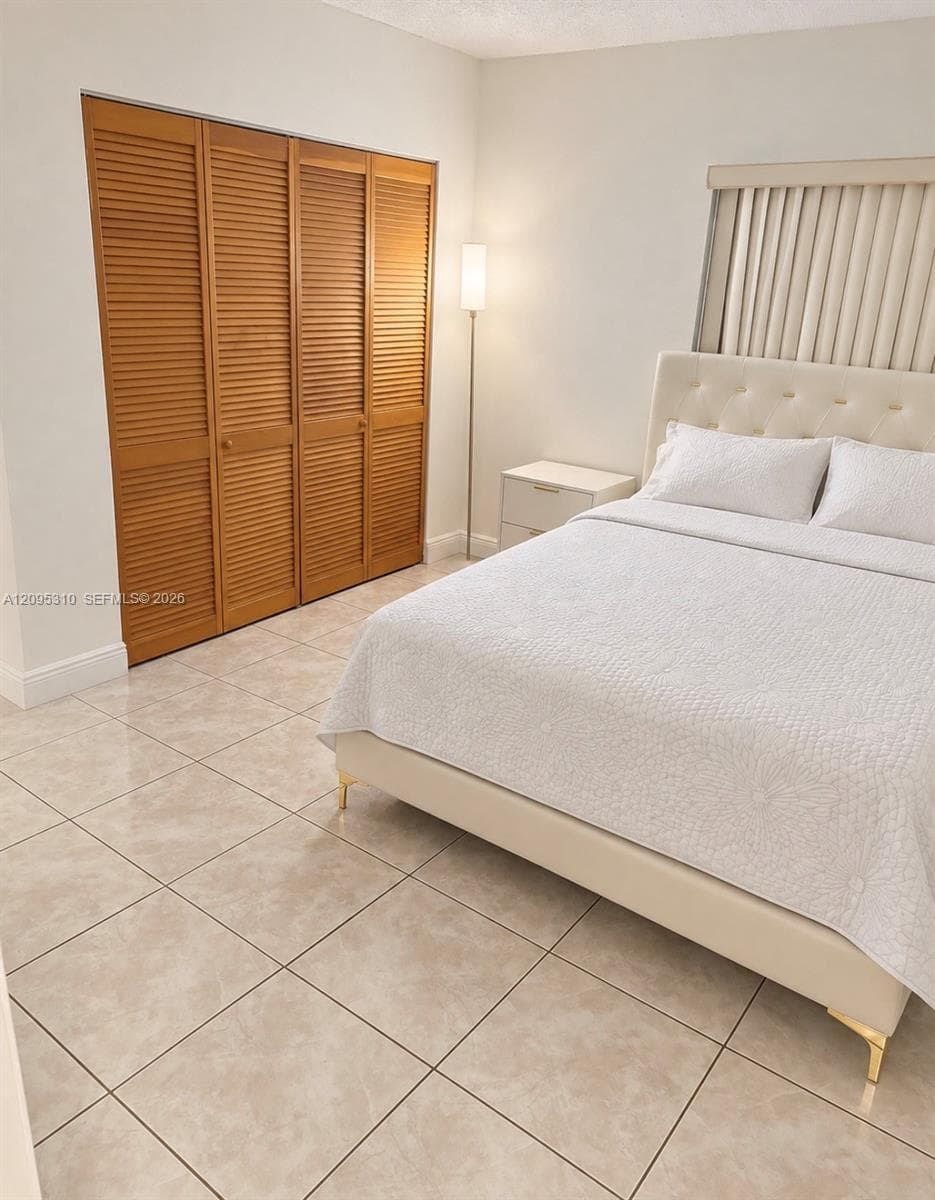 THE BEACH CLUB AT FONTAIN · #I220 in Miami - Photo 15