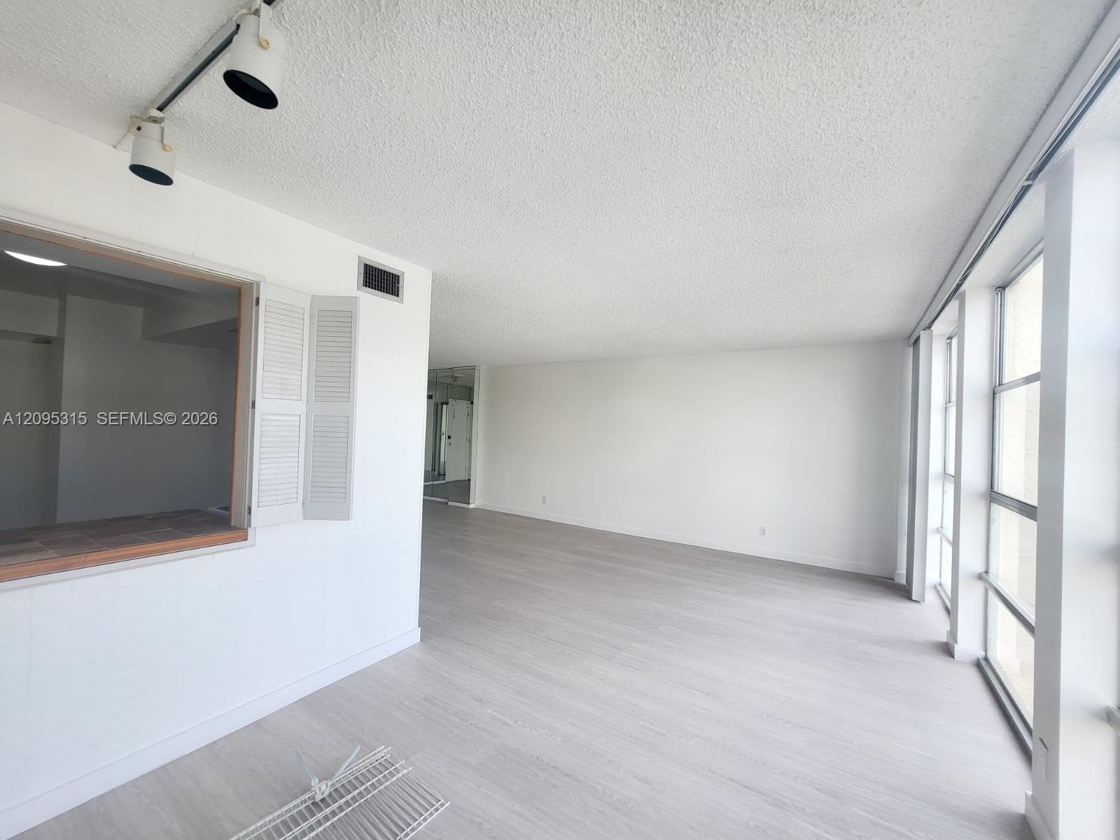 DESOTO PARK CONDO · #204 in Hallandale Beach - Photo 14