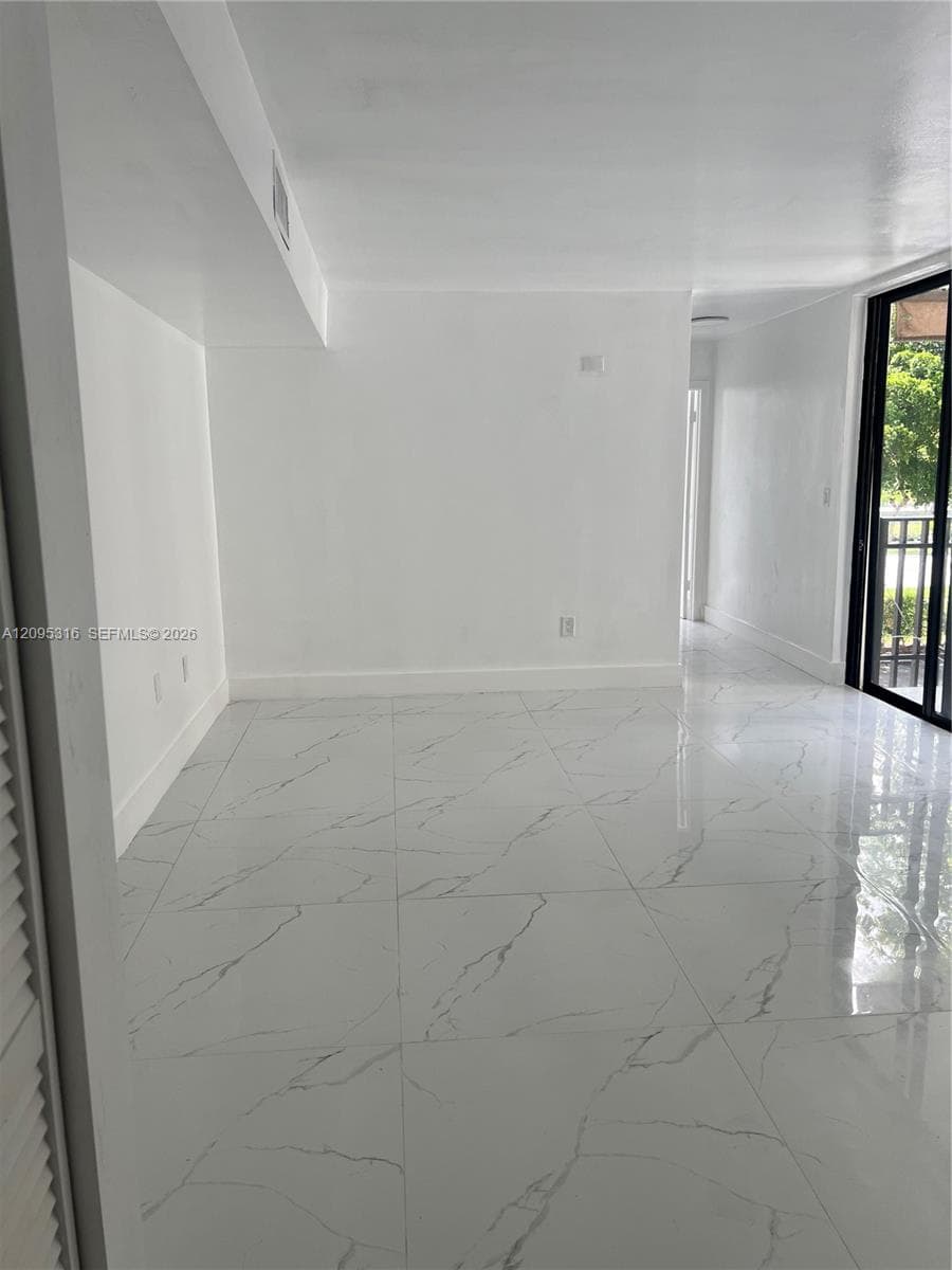 WESTBIRD VILLAGE CONDO · #7-308 in Miami - Photo 2