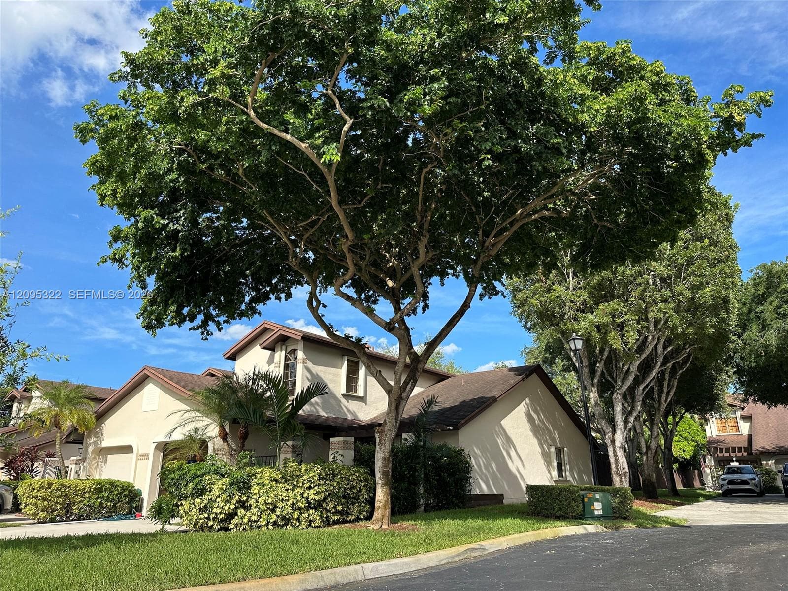10061 SW 137th Pl photo 1