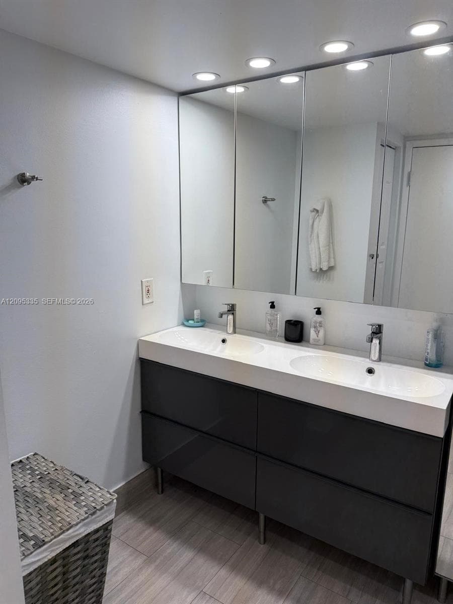 PARC CENTRAL EAST · #414 in Aventura - Photo 14
