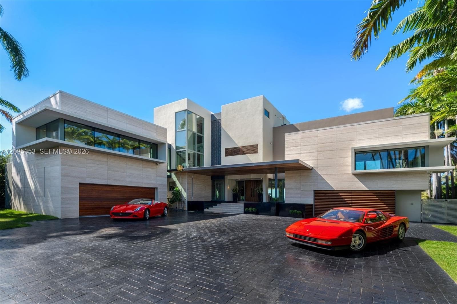 360 Harbor Dr photo 6