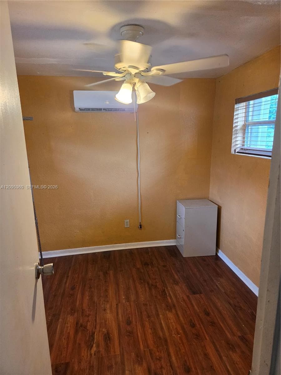 1957 NE 177th St #1 photo 20