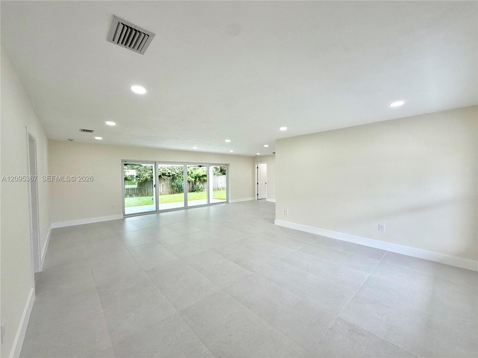 8820 SW 85th St photo 2