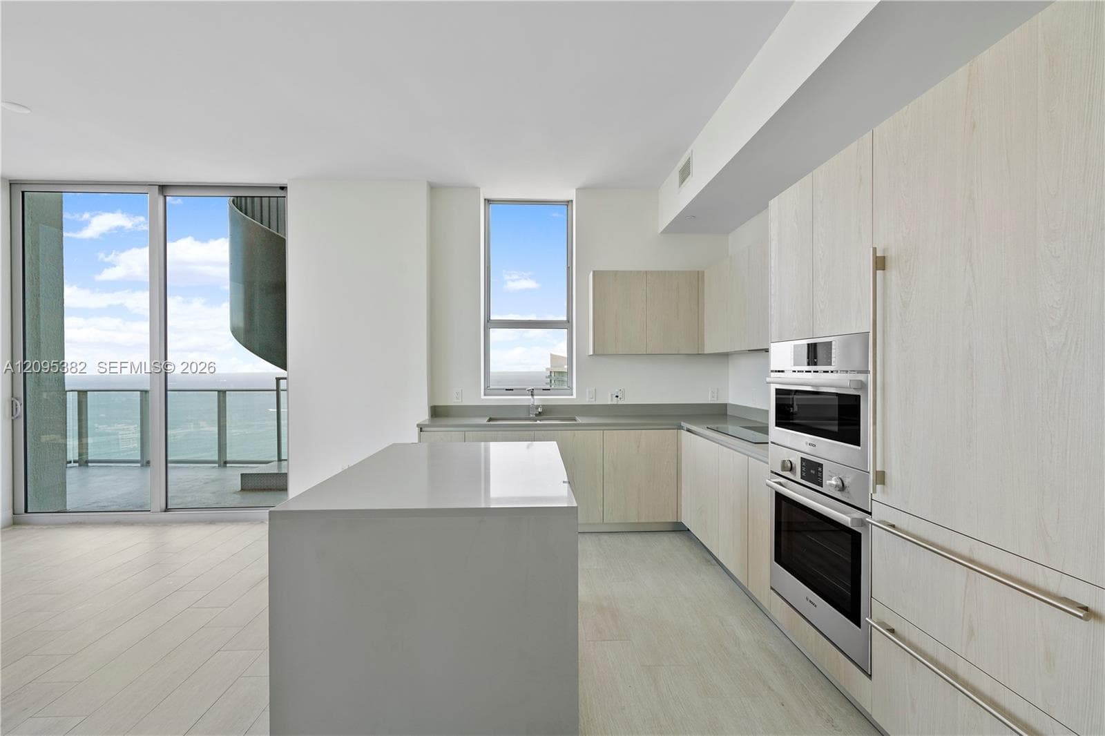 Hyde Beach House · #T4301-PENTHOUSE in Hollywood - Photo 13
