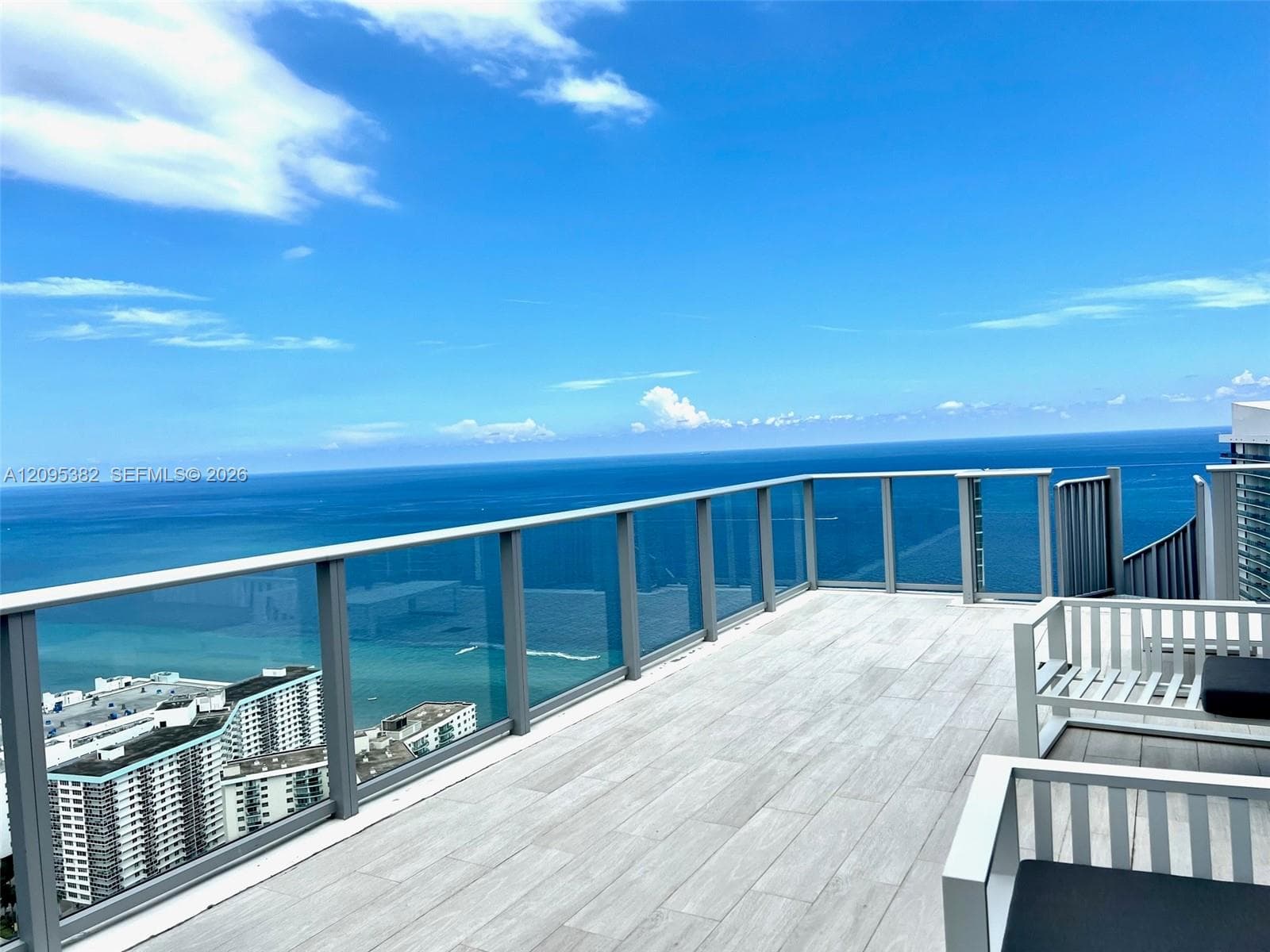 Hyde Beach House · #T4301-PENTHOUSE in Hollywood - Photo 1