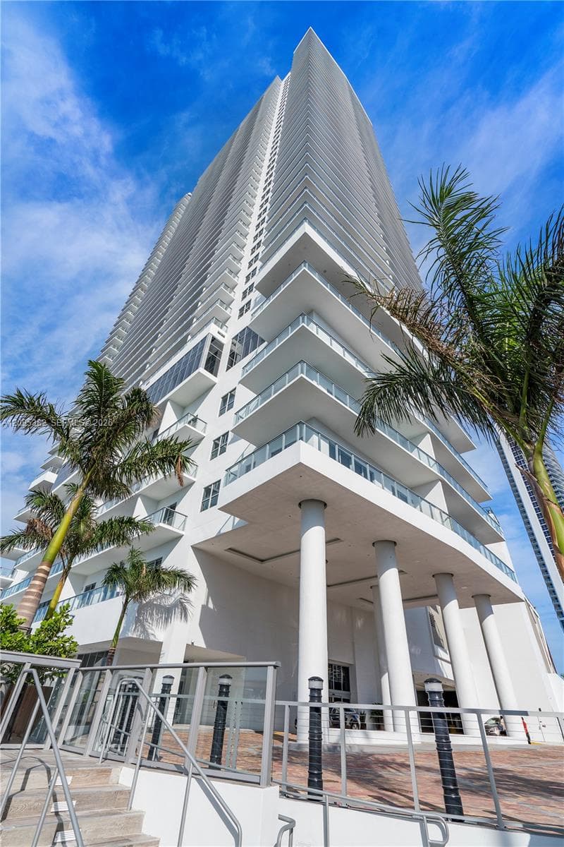 Hyde Beach House · #T4301-PENTHOUSE in Hollywood - Photo 28