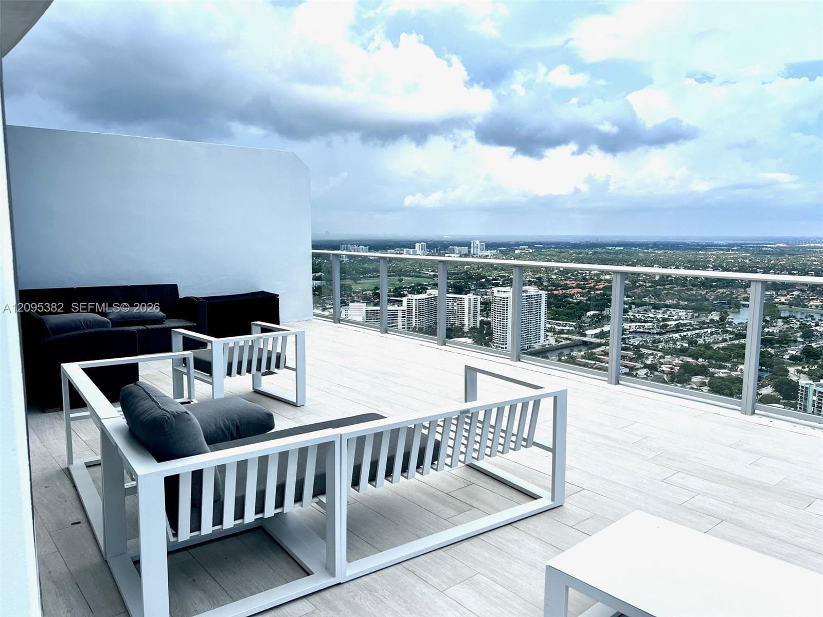 Hyde Beach House · #T4301-PENTHOUSE in Hollywood - Photo 44