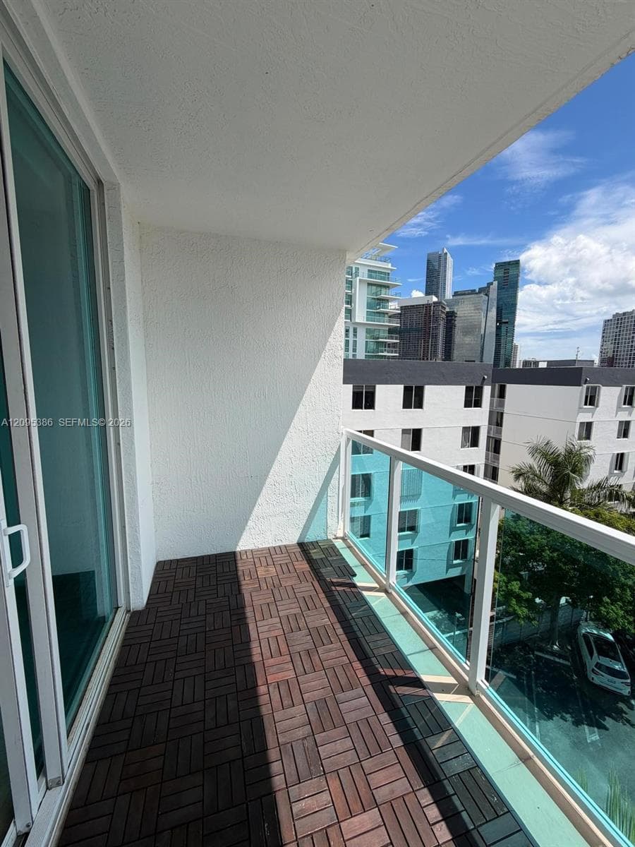 BRICKELL VIEW WEST CONDO · #609 in Miami - Photo 9
