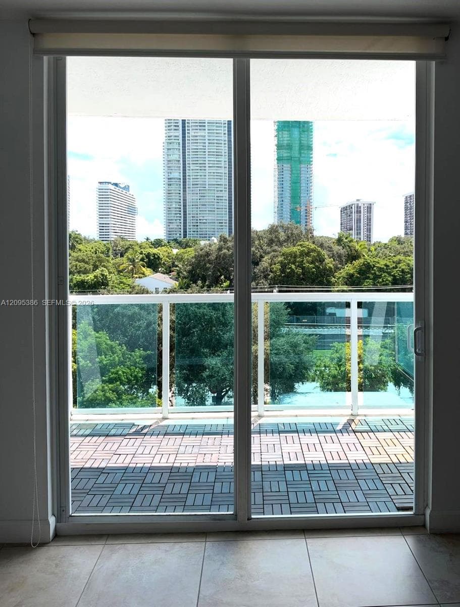 BRICKELL VIEW WEST CONDO · #609 in Miami - Photo 8