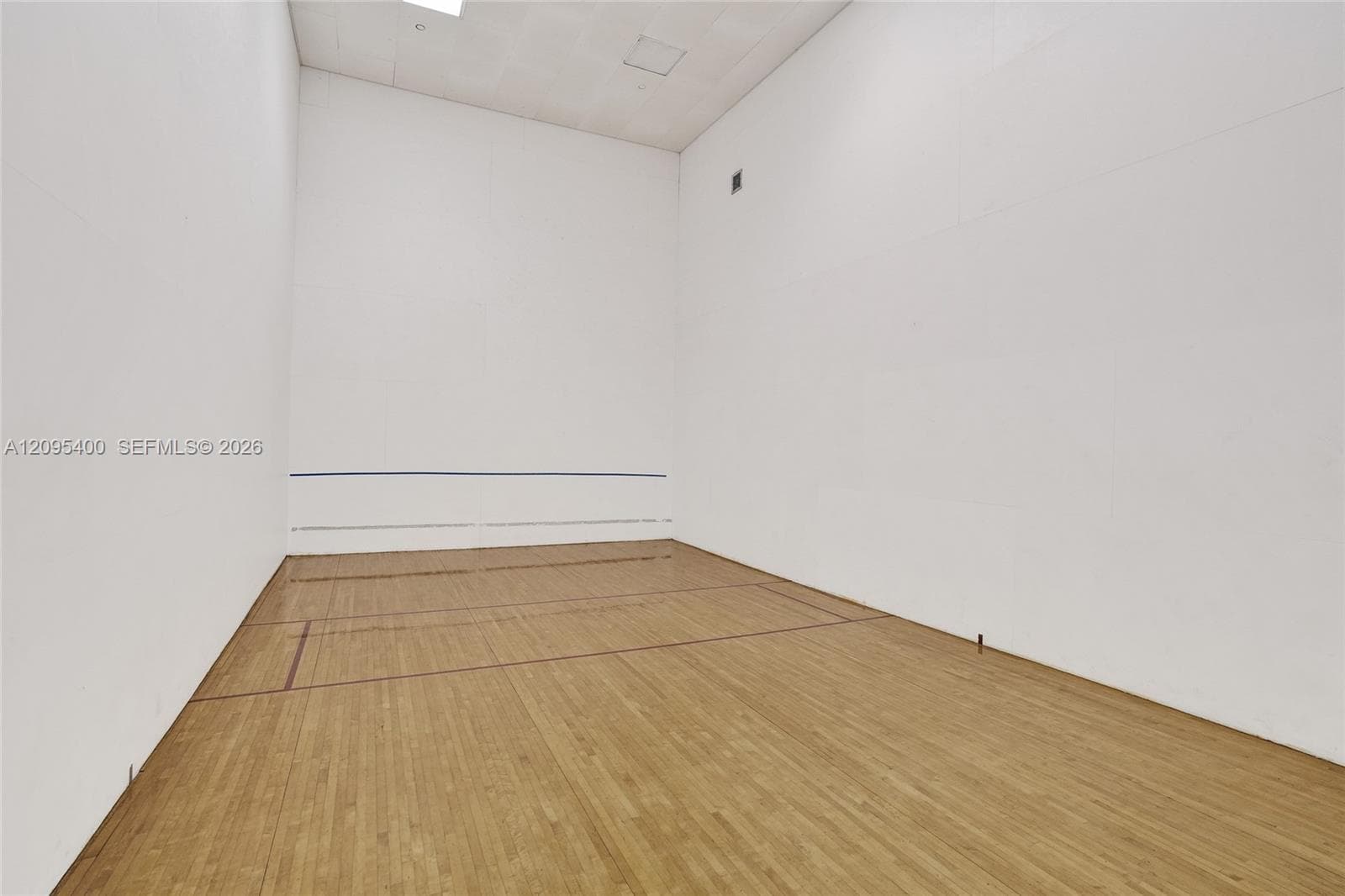 Raquetball Court