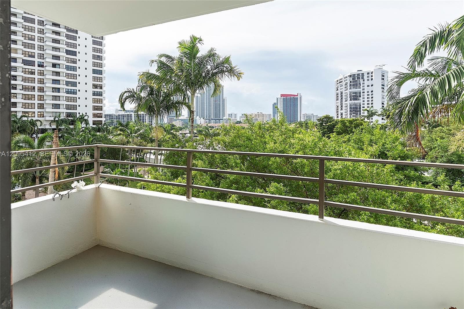 OLYMPUS CONDO PHASE · #420 in Hallandale Beach - Photo 7