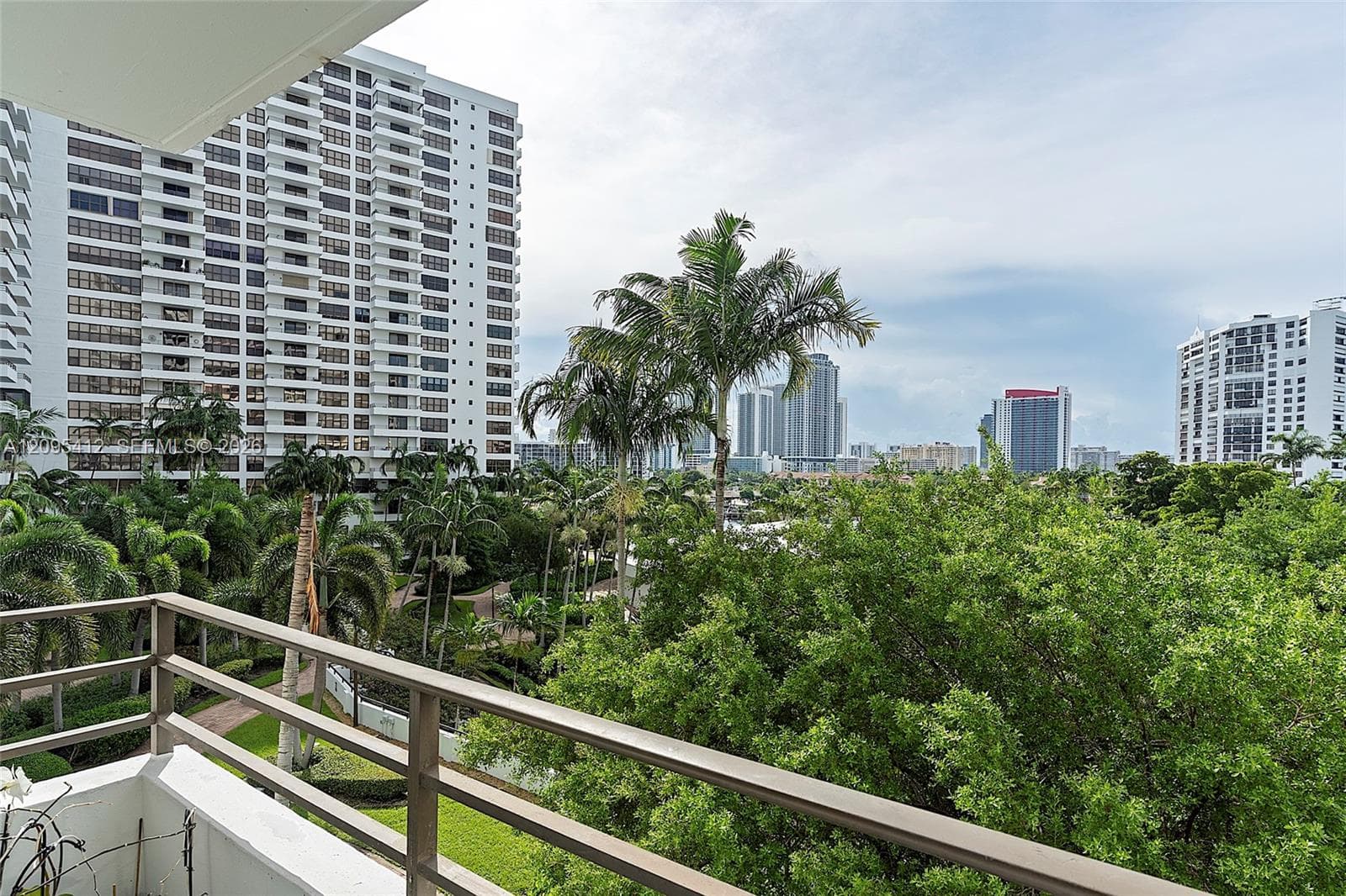OLYMPUS CONDO PHASE · #420 in Hallandale Beach - Photo 9