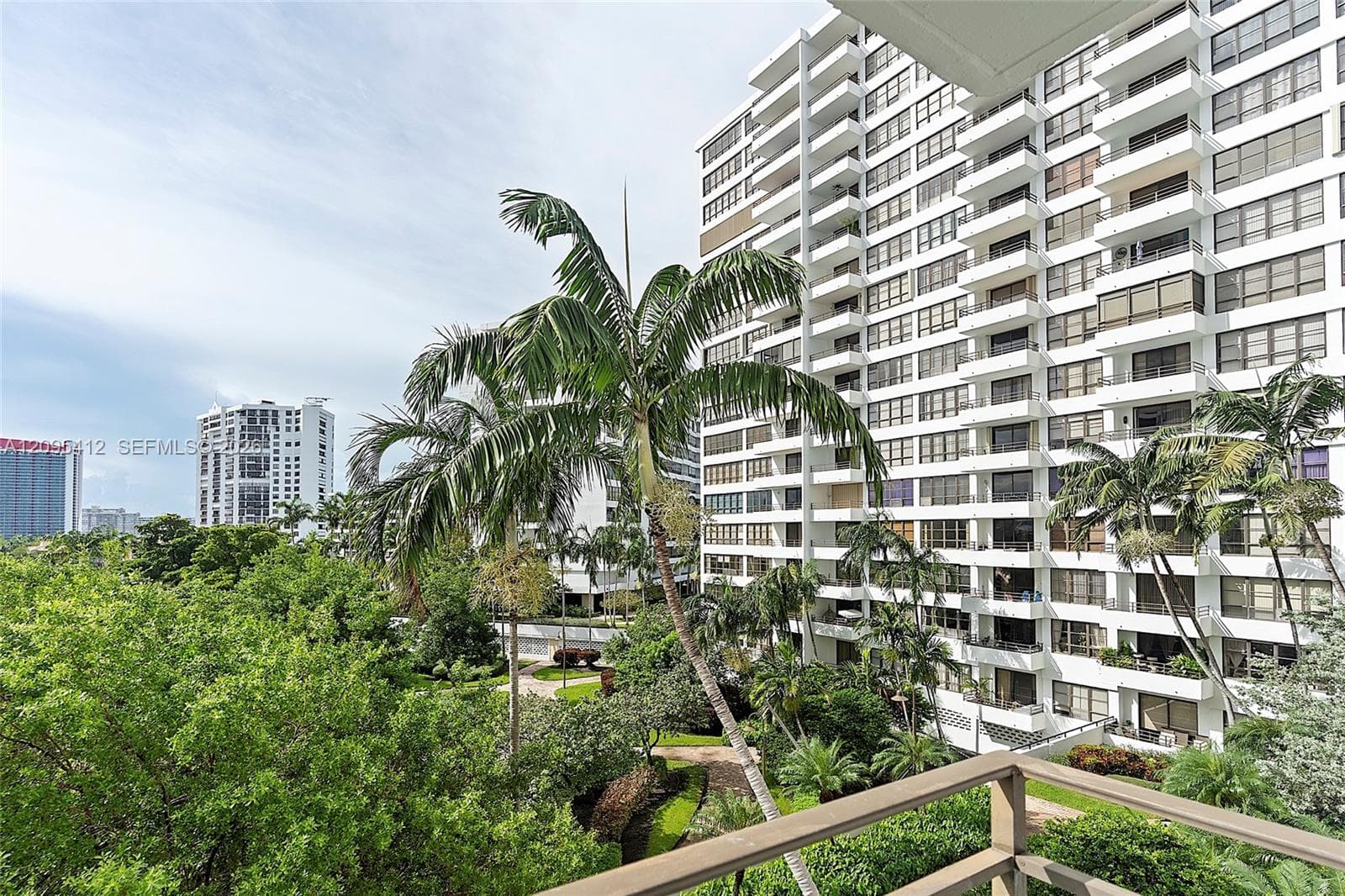 OLYMPUS CONDO PHASE · #420 in Hallandale Beach - Photo 8