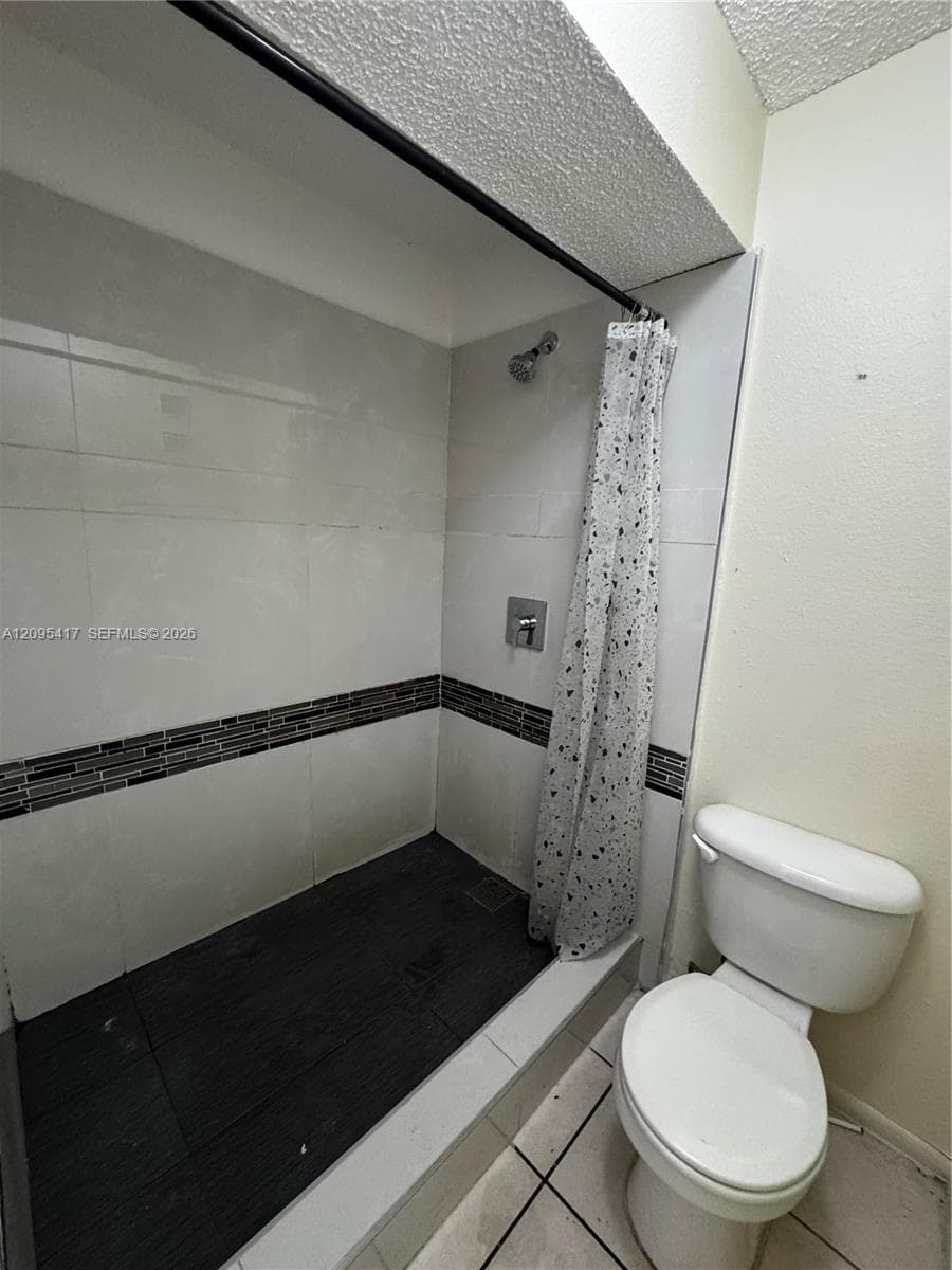 BISCAYNE BEACH CLUB CONDO · #318 in Miami - Photo 5