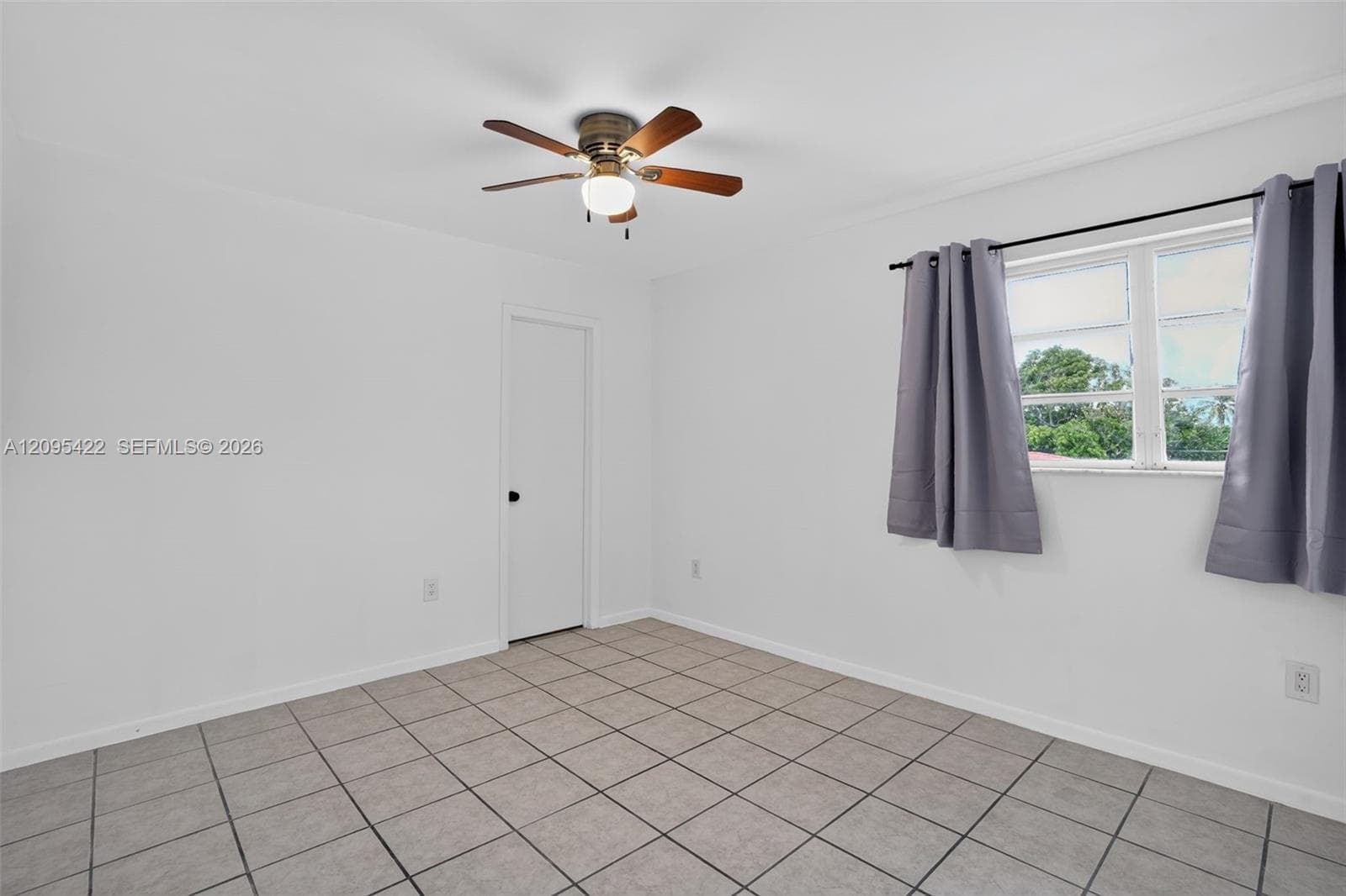 8825 Harding Ave photo 39