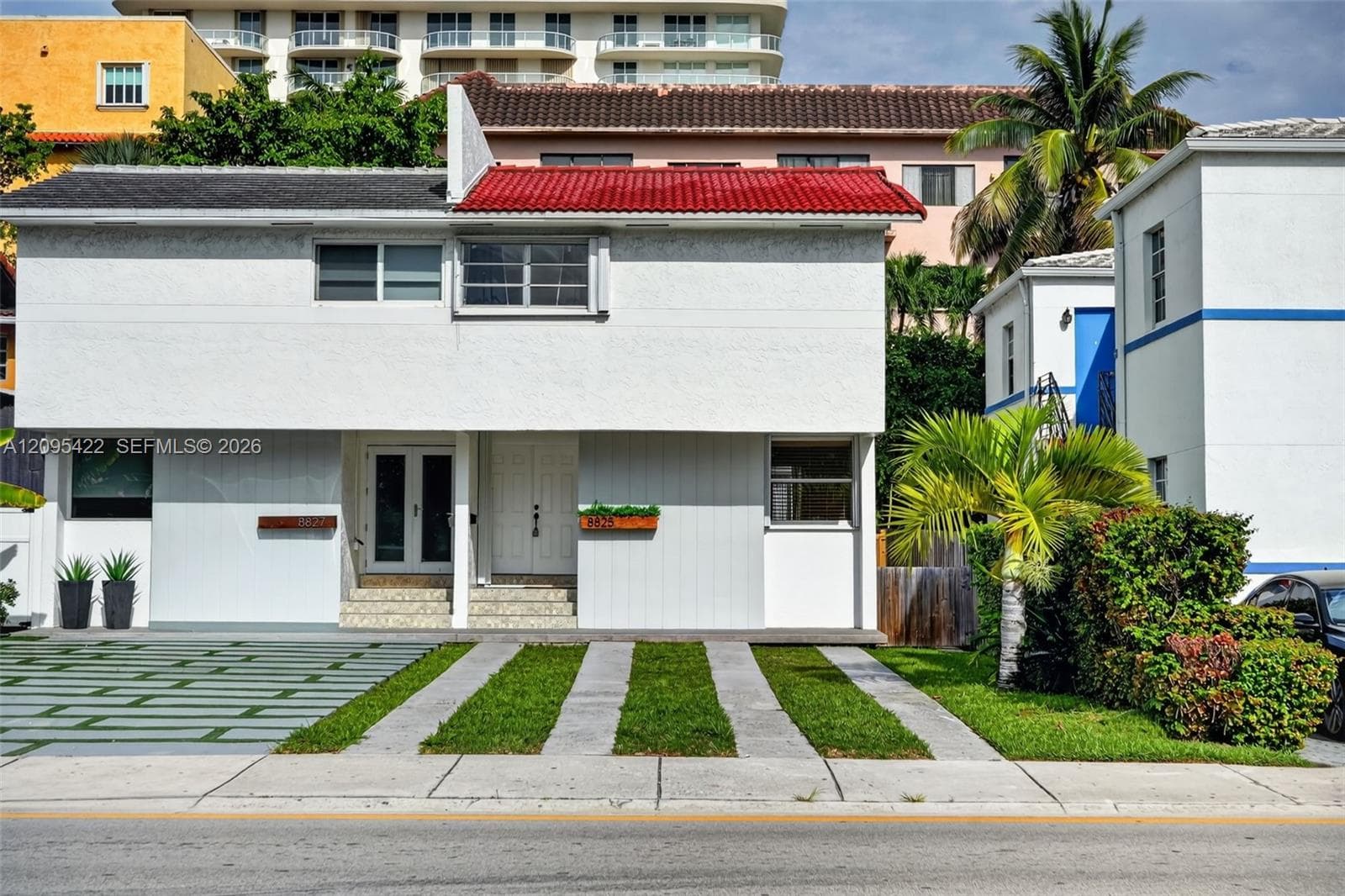 8825 Harding Ave photo 4