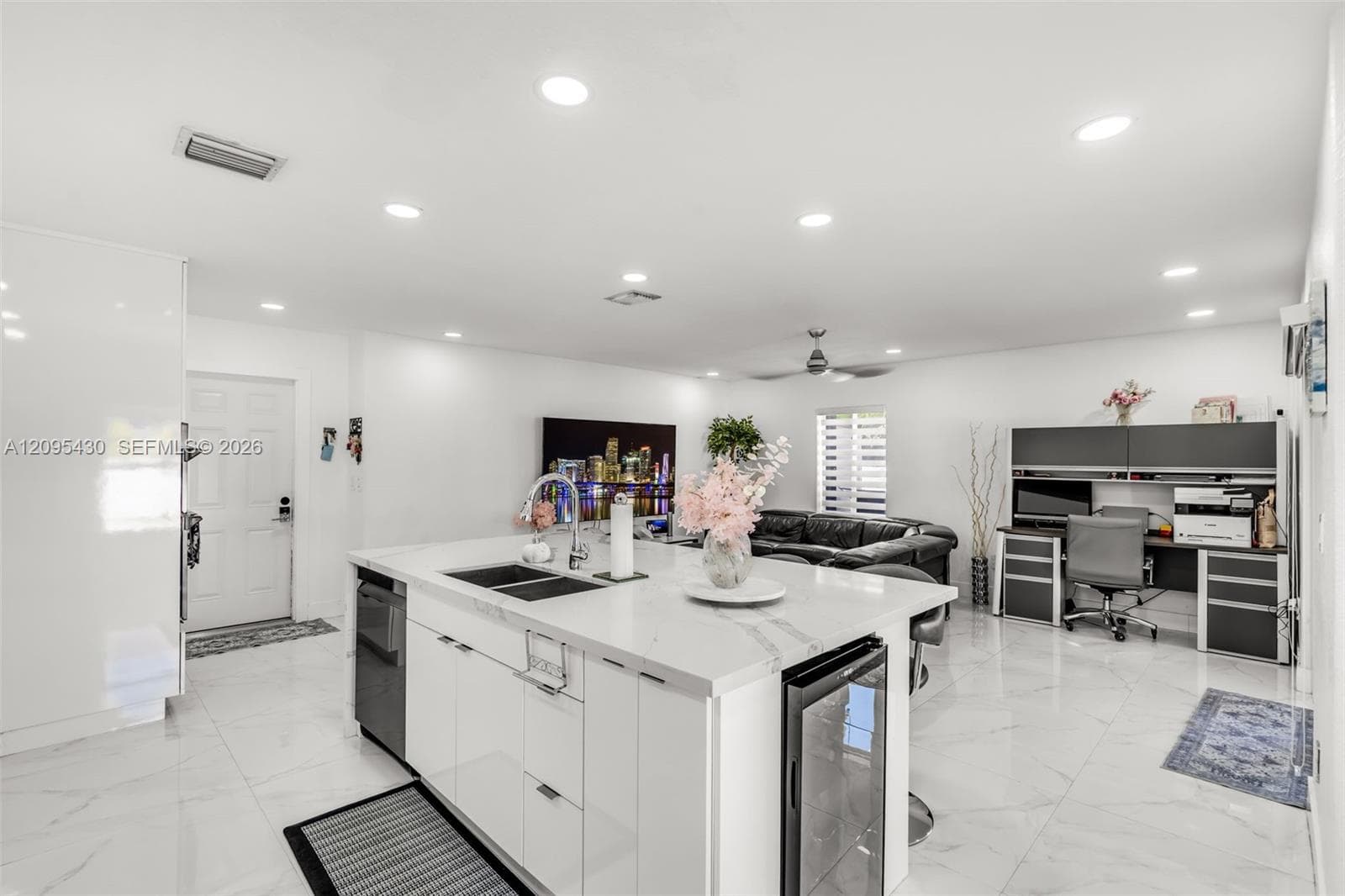 8441 NW 163rd Ter photo 13