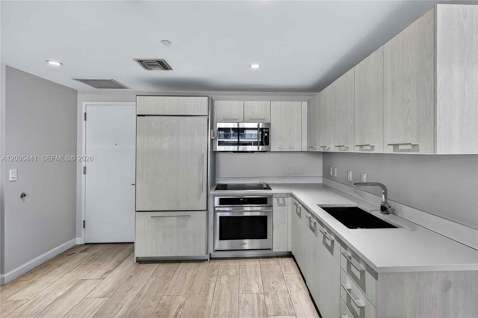 Brickell Heights East · #3807 in Miami - Photo 8