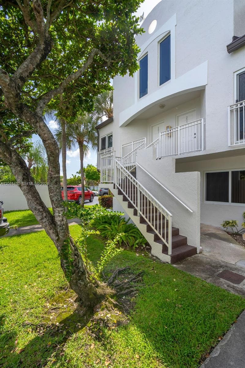 8630 NW 5th Ter # 202 #16-202 photo 3
