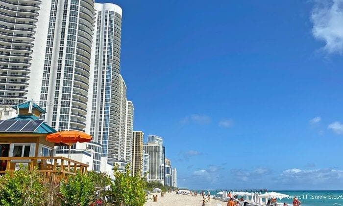 Trump Tower II · #2905 in Sunny Isles Beach - Photo 23