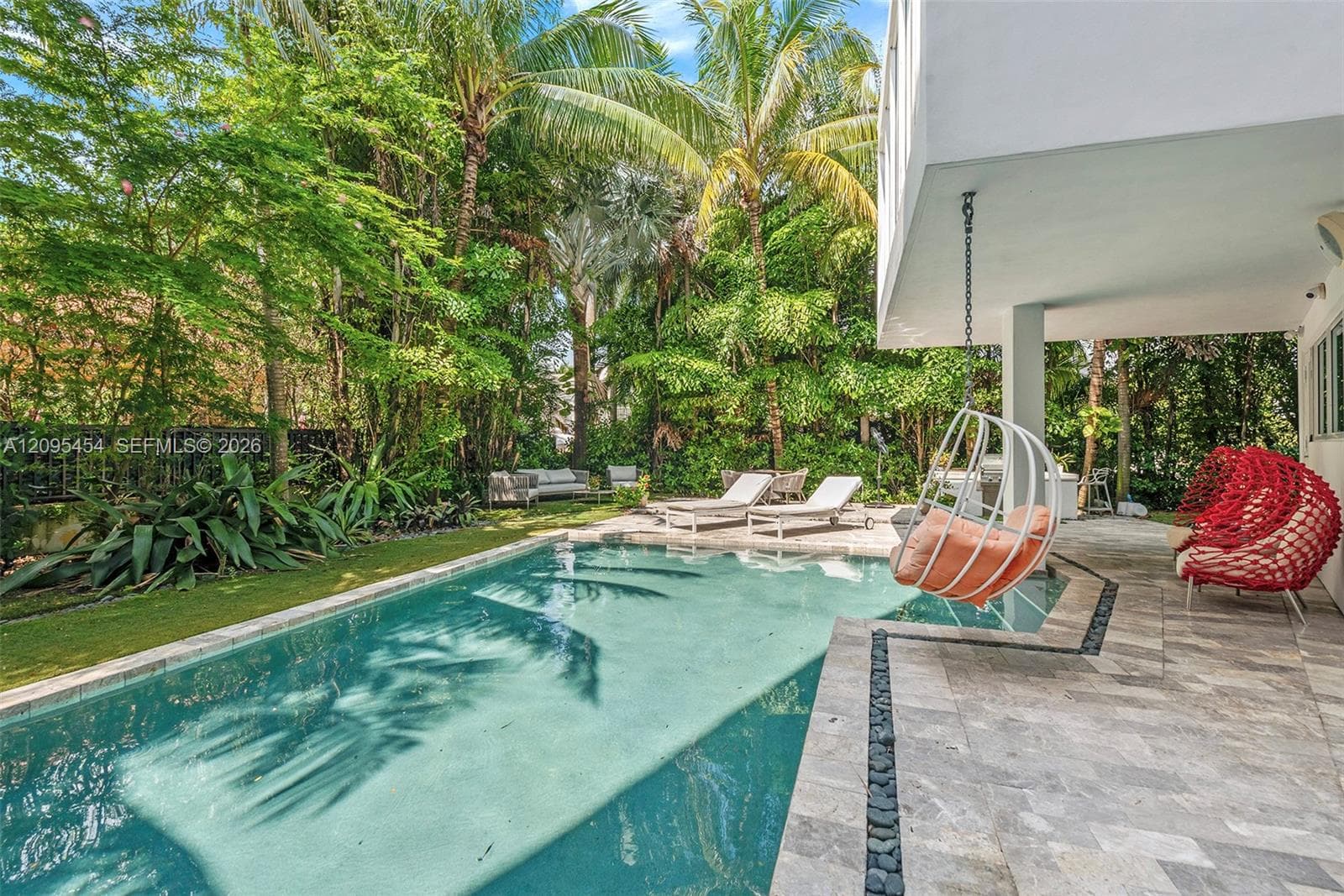 480 Ocean Blvd photo 23