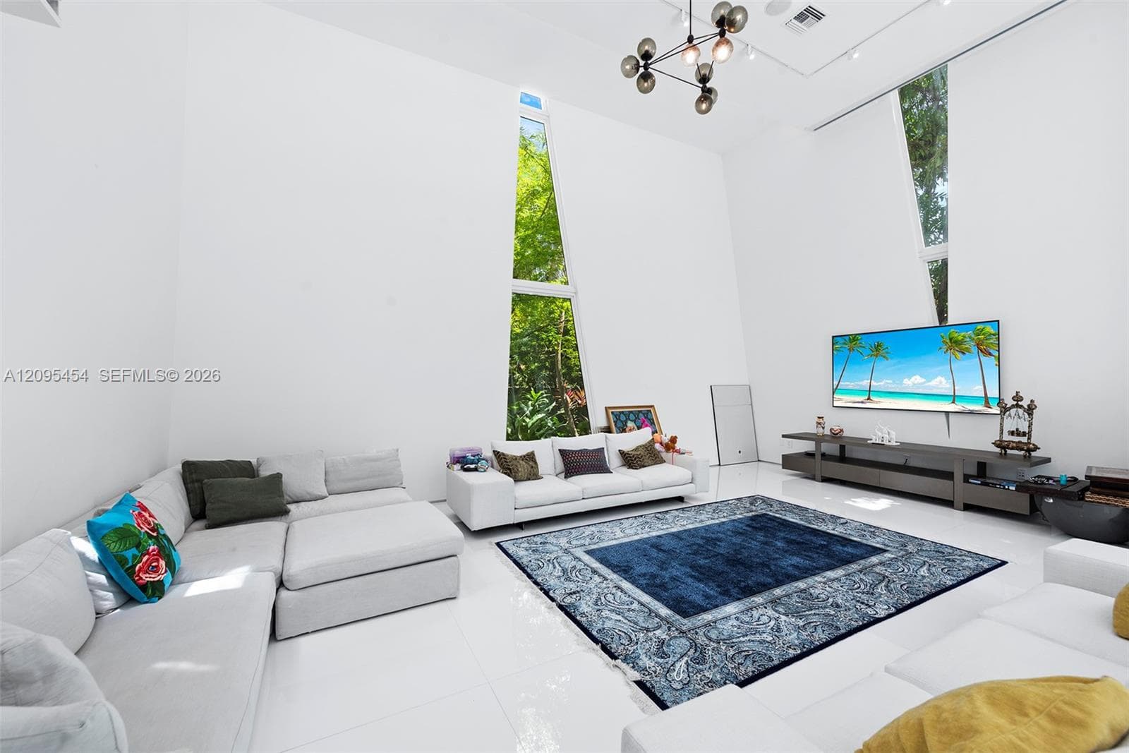480 Ocean Blvd photo 27