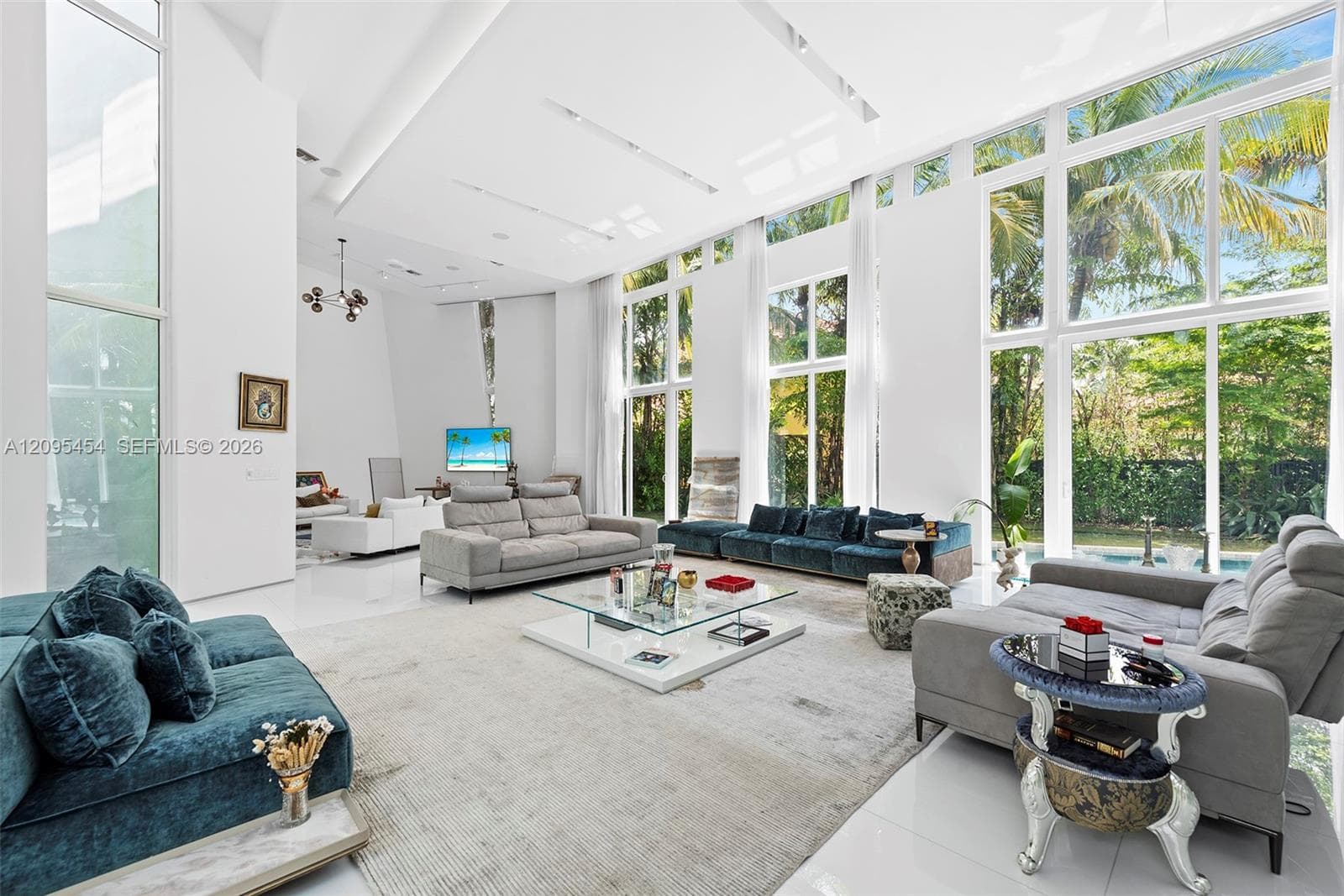 480 Ocean Blvd photo 26