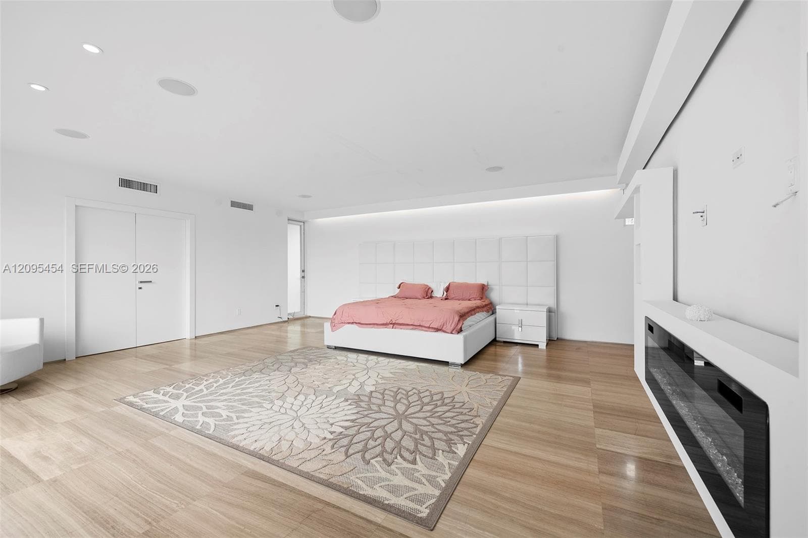 480 Ocean Blvd photo 84