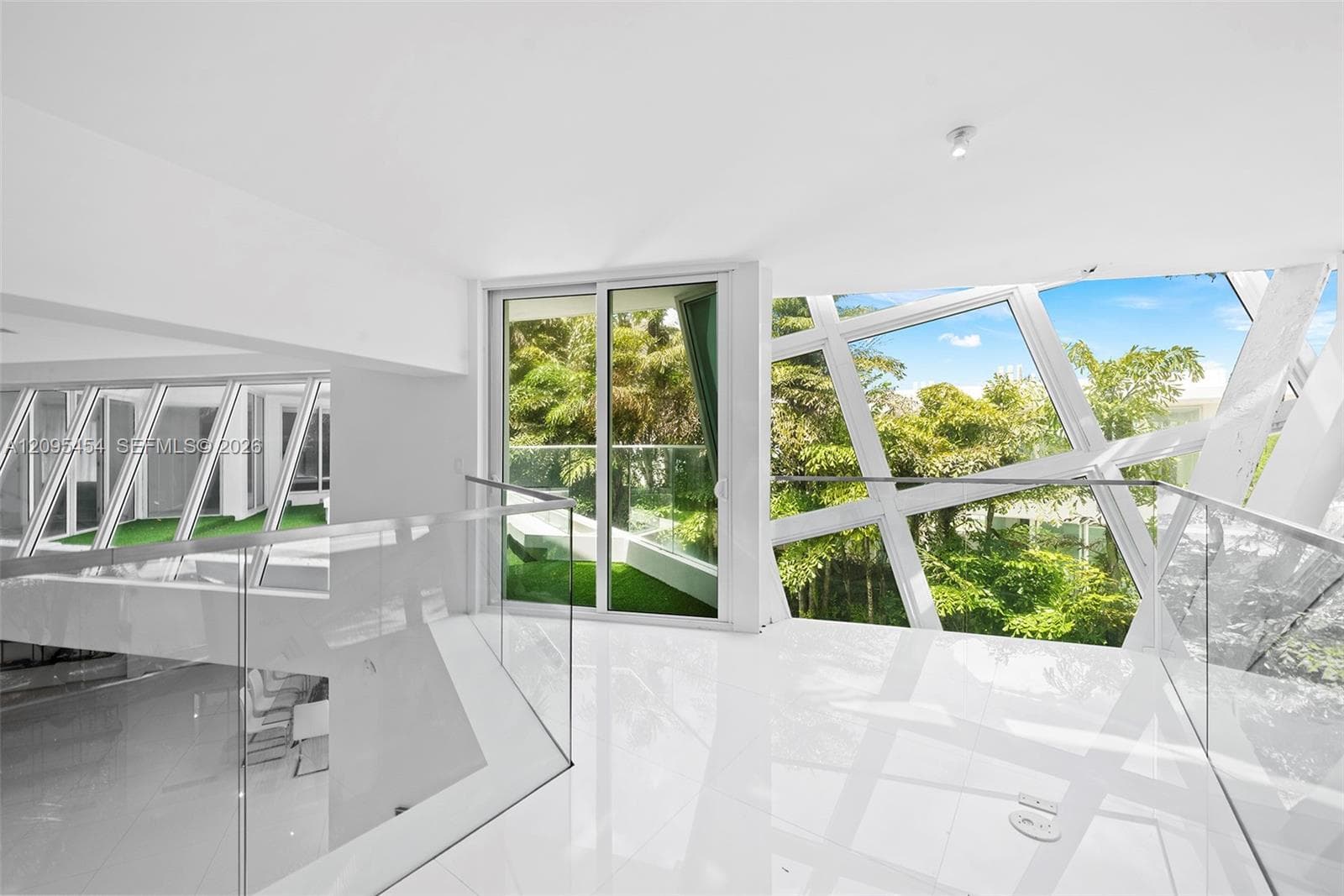 480 Ocean Blvd photo 36