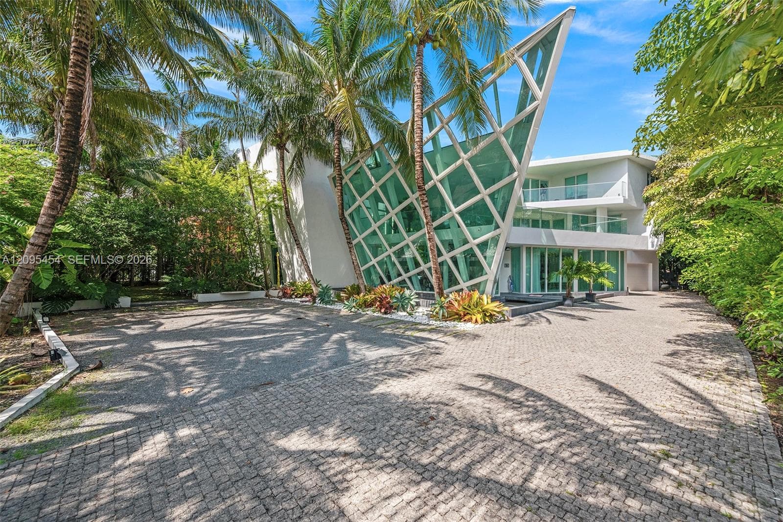 480 Ocean Blvd photo 5