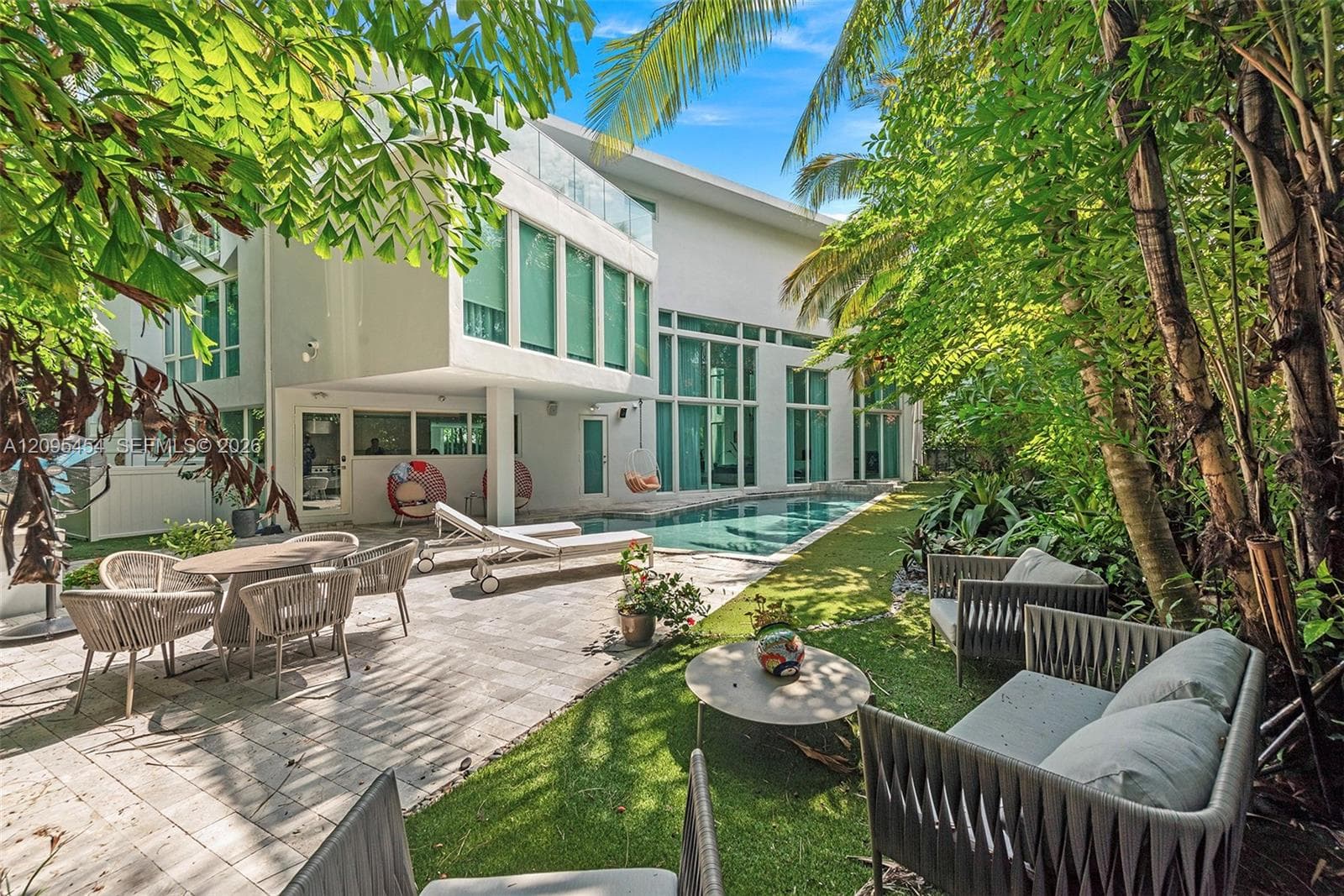 480 Ocean Blvd photo 20