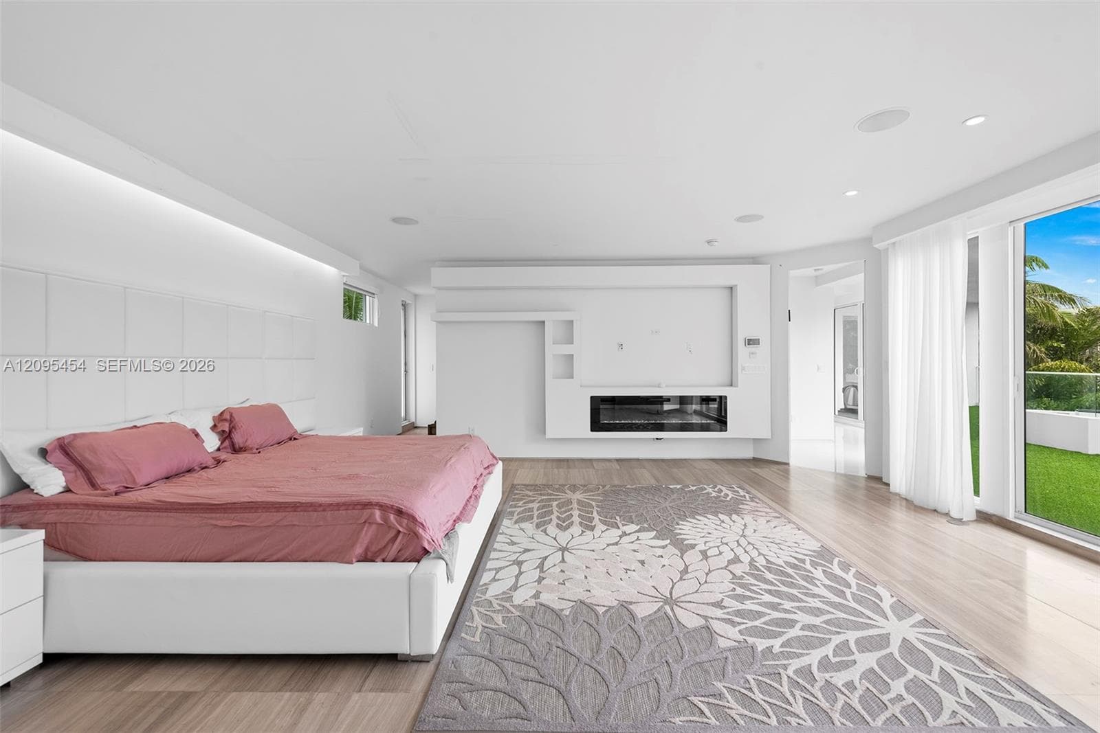 480 Ocean Blvd photo 86