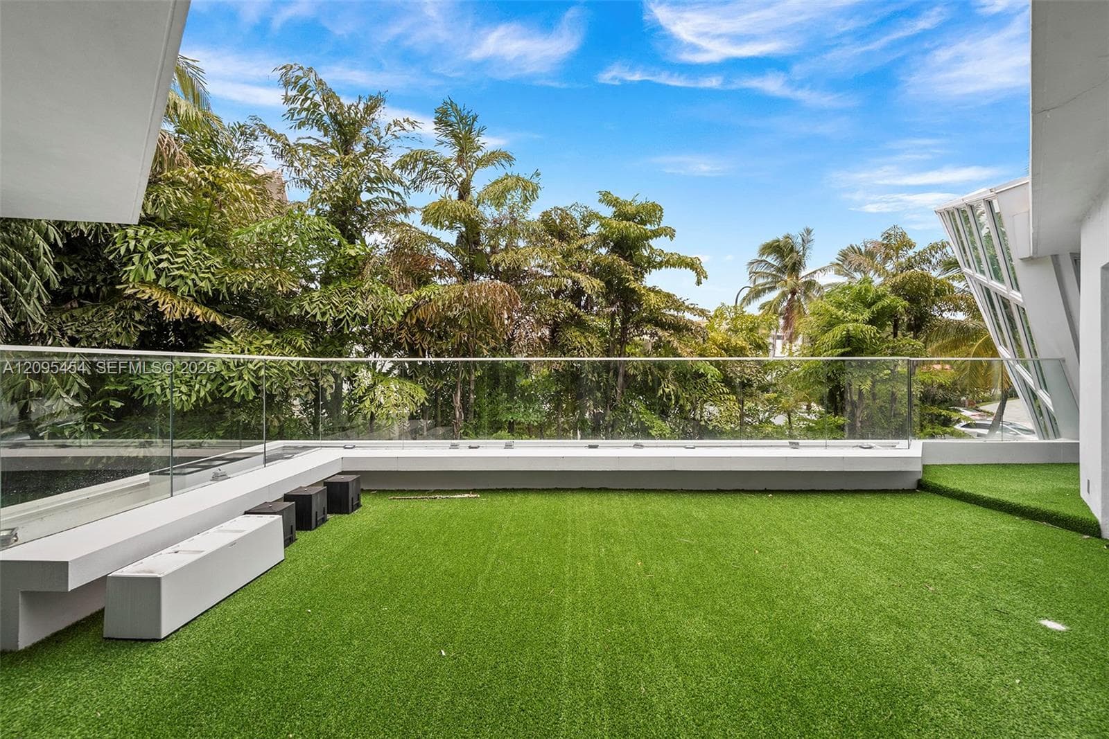 480 Ocean Blvd photo 40