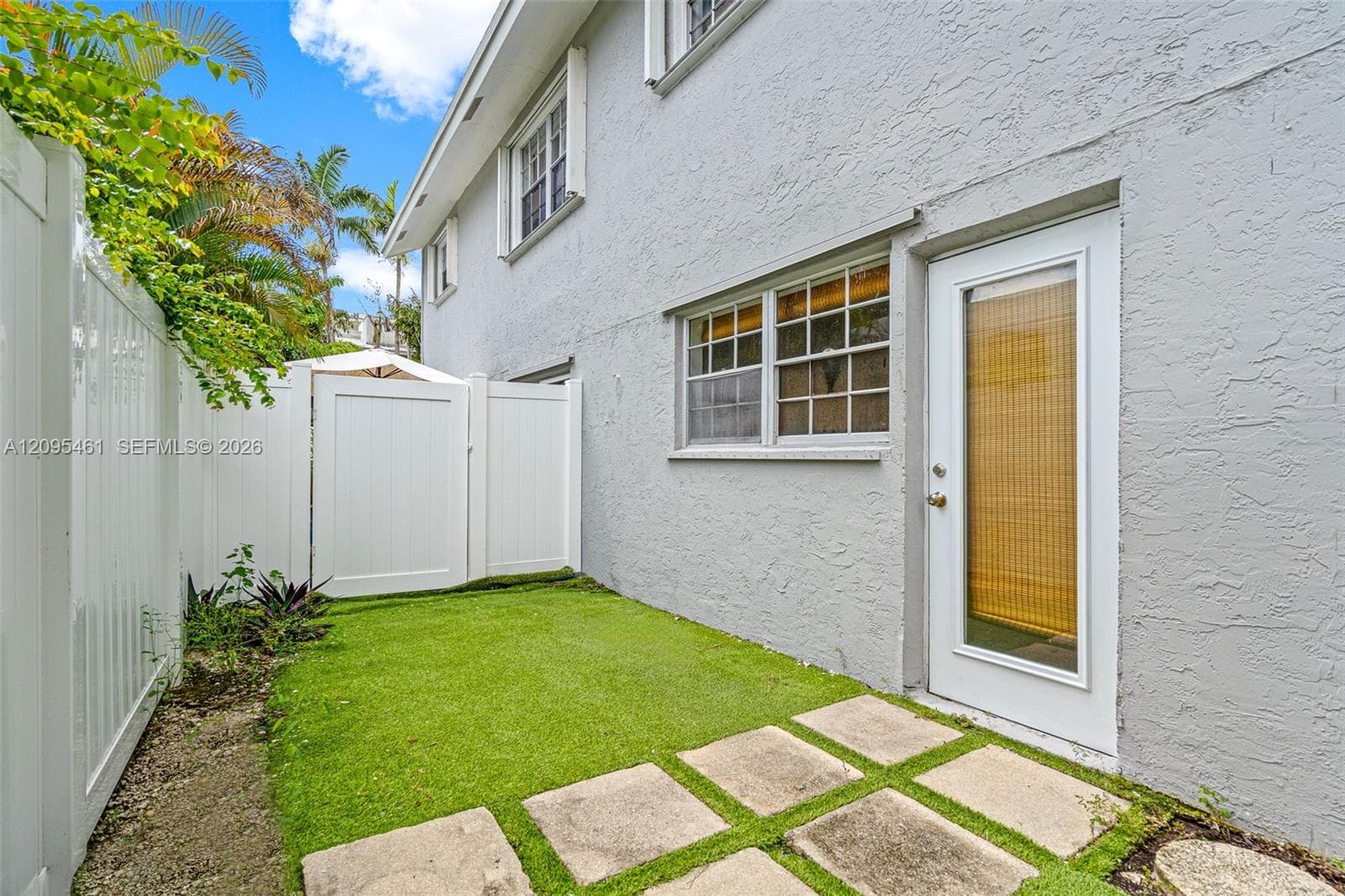 ELIZABETHAN CONDO · #105 in Fort Lauderdale - Photo 13