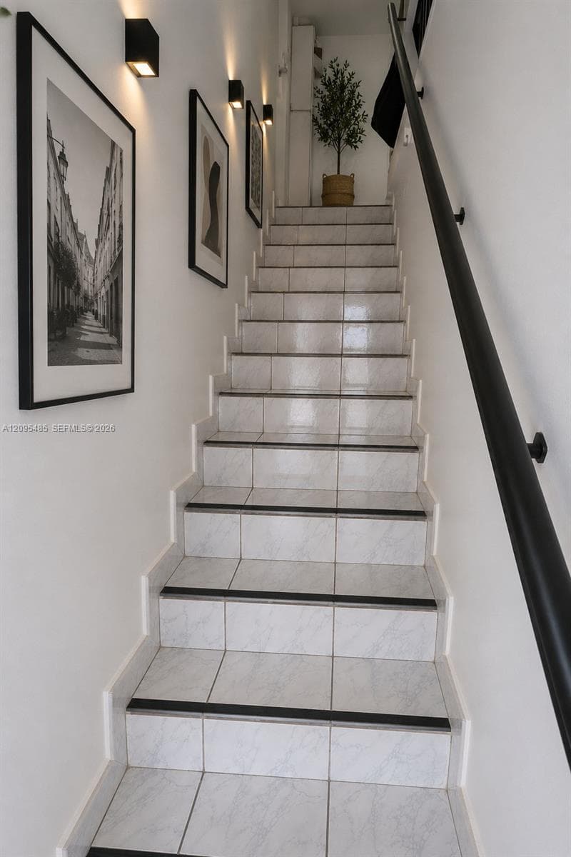 EL PRADO XIII CONDO · #201-33 in Hialeah - Photo 2