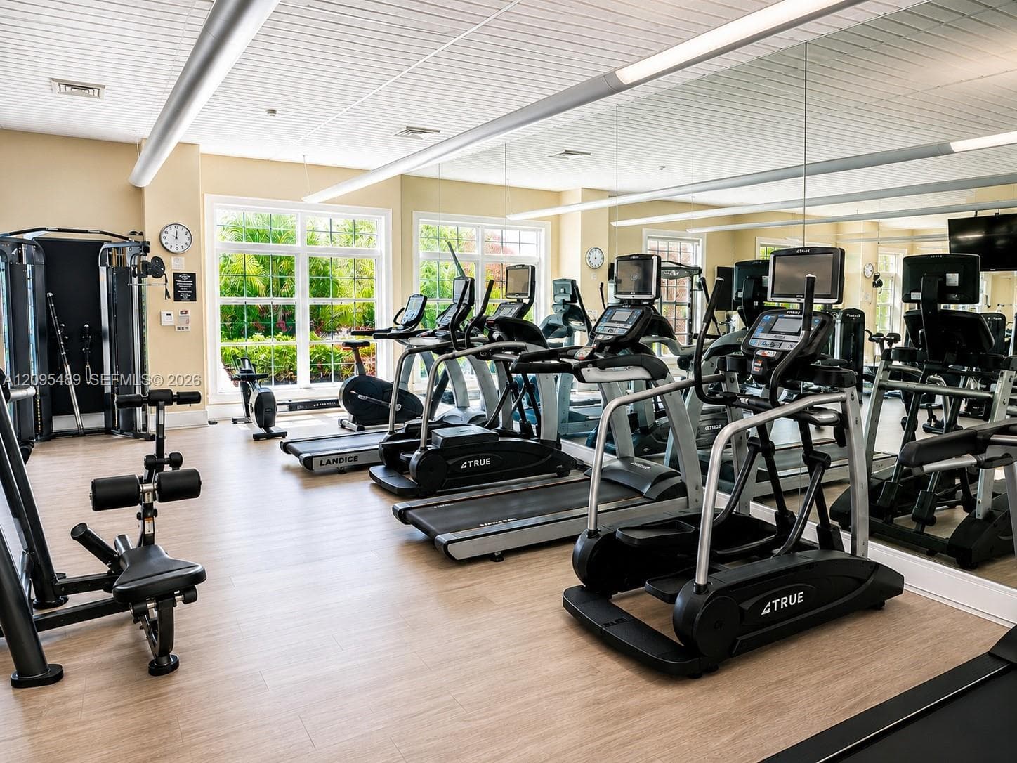 METROPOLITAN CONDO · #104 in West Palm Beach - Photo 8