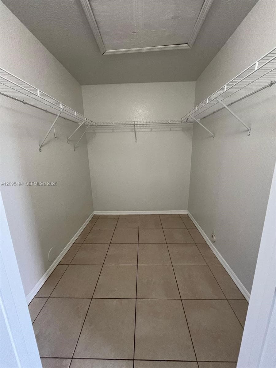 1675 SE 9th Ter photo 6
