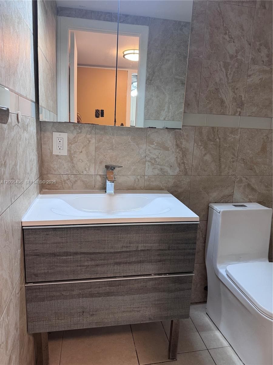 WINDWOOD CONDO · #210 in North Miami Beach - Photo 3