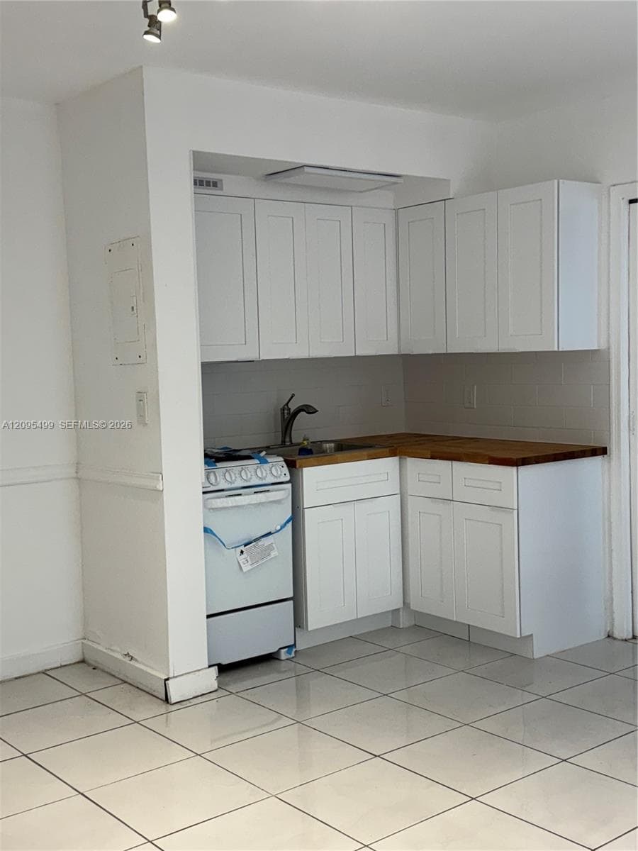 HARBOR CONDO · #101 in North Bay Village - Photo 5